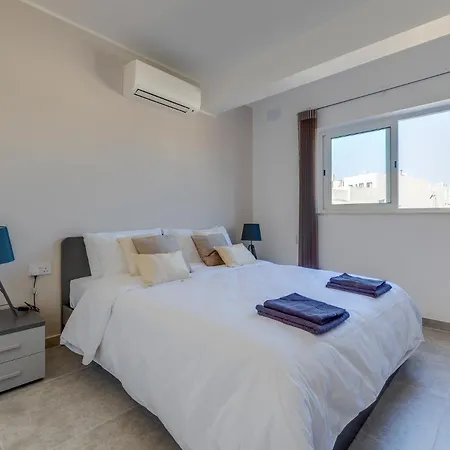 Charming 2 Bedroom Apartment, Valley Views Karp1-5 דירה