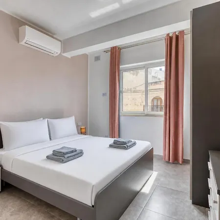 Charming 2 Bedroom Apartment, Valley Views Karp1-5 דירה *